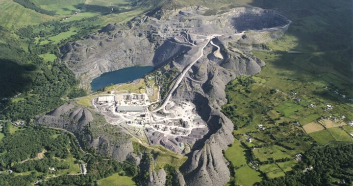 Luchtfoto Penrhyn leisteengroeve